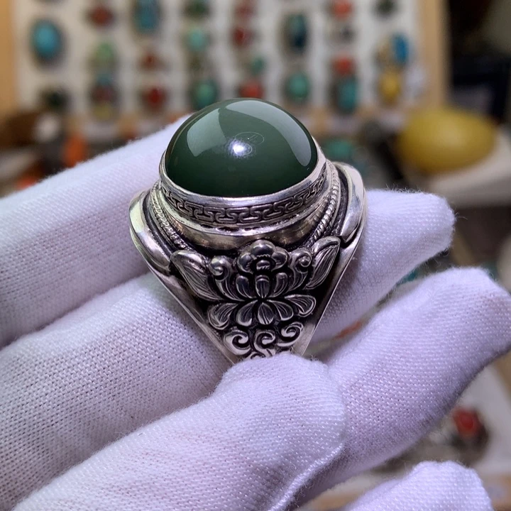 足银镶嵌戒指和田玉（碧玉）