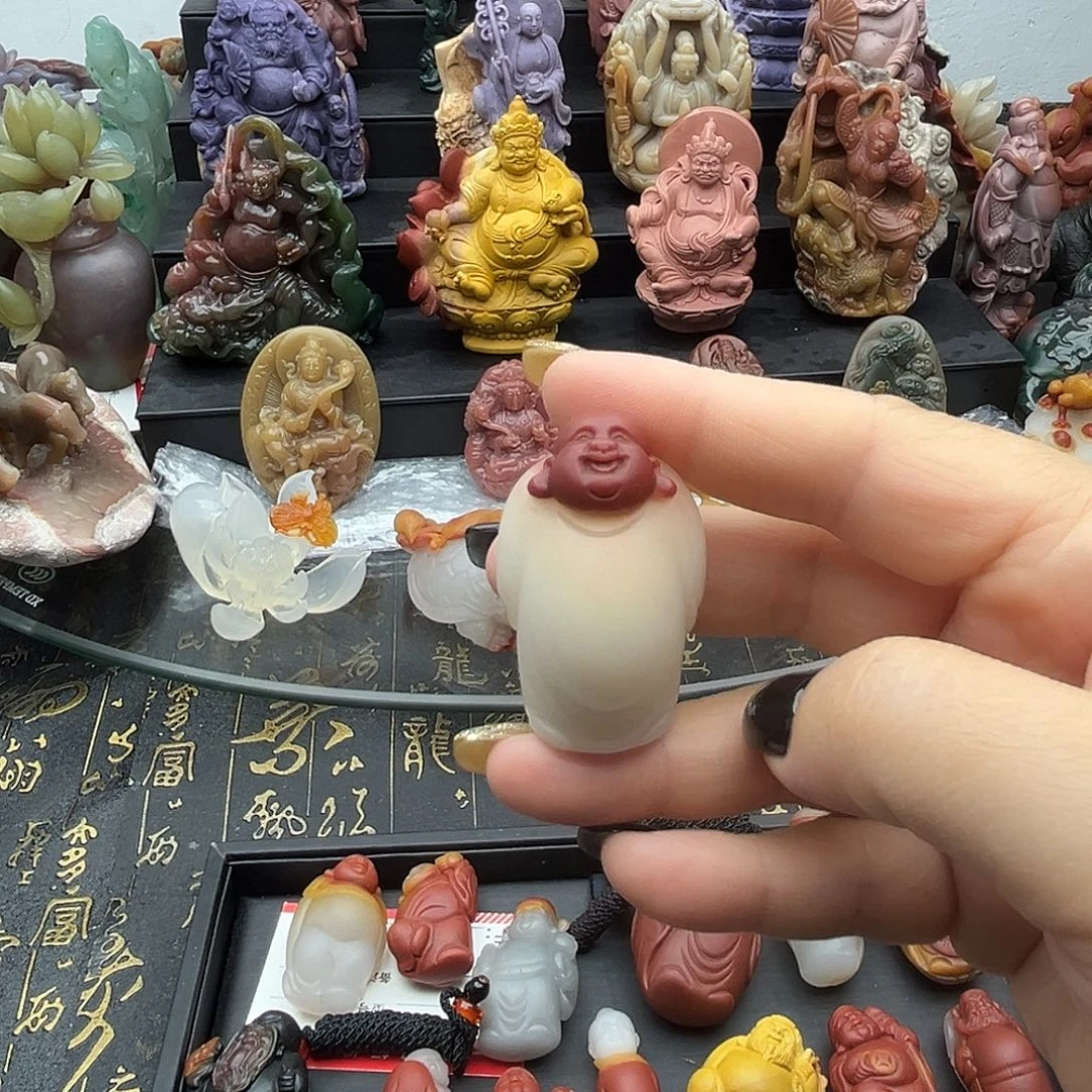 石英岩玉未镶嵌颈饰