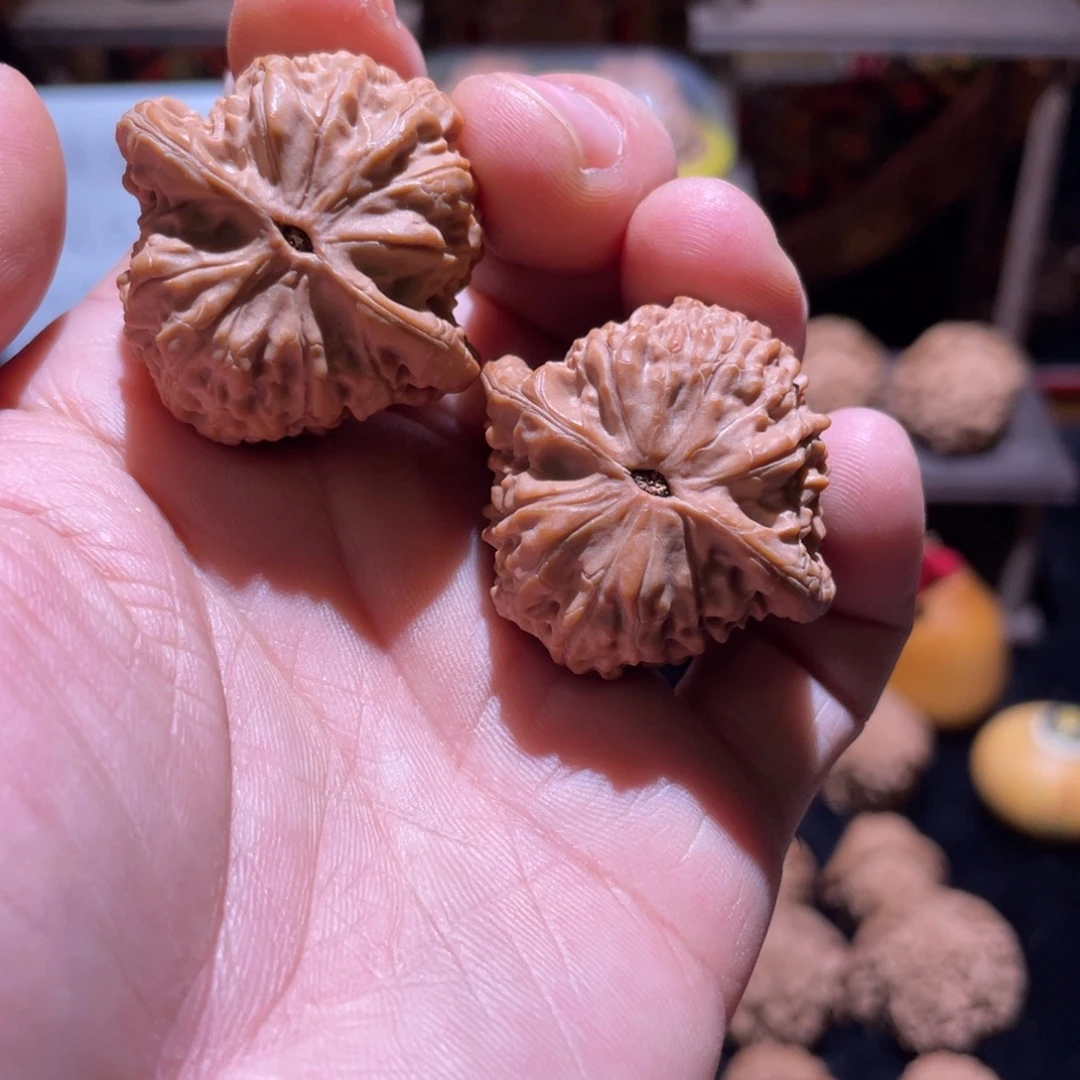 把件文玩核桃36小众野生魔瞳