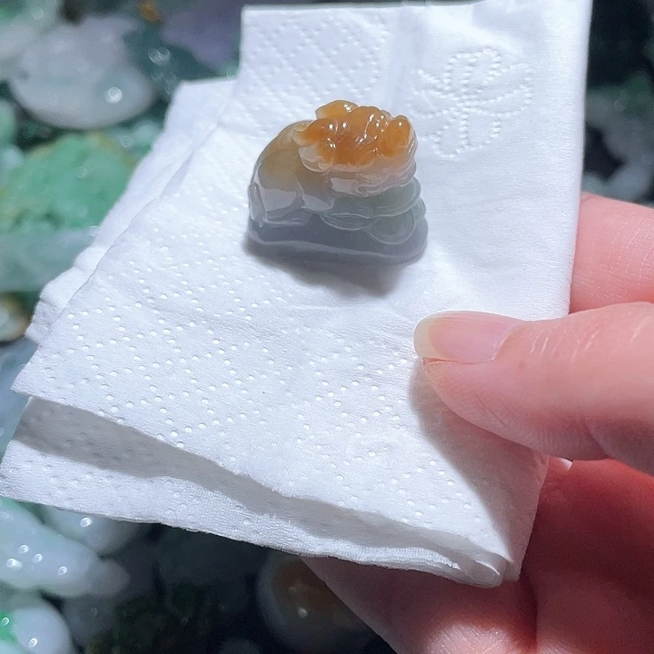 颈饰未镶嵌翡翠天