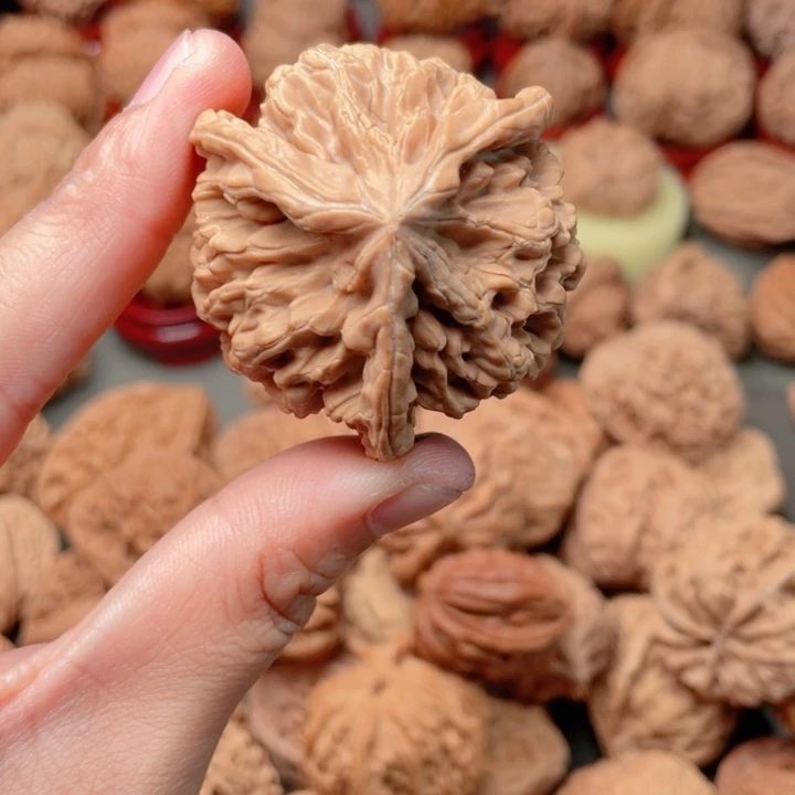 鼠***标吊坠文玩核桃帝王