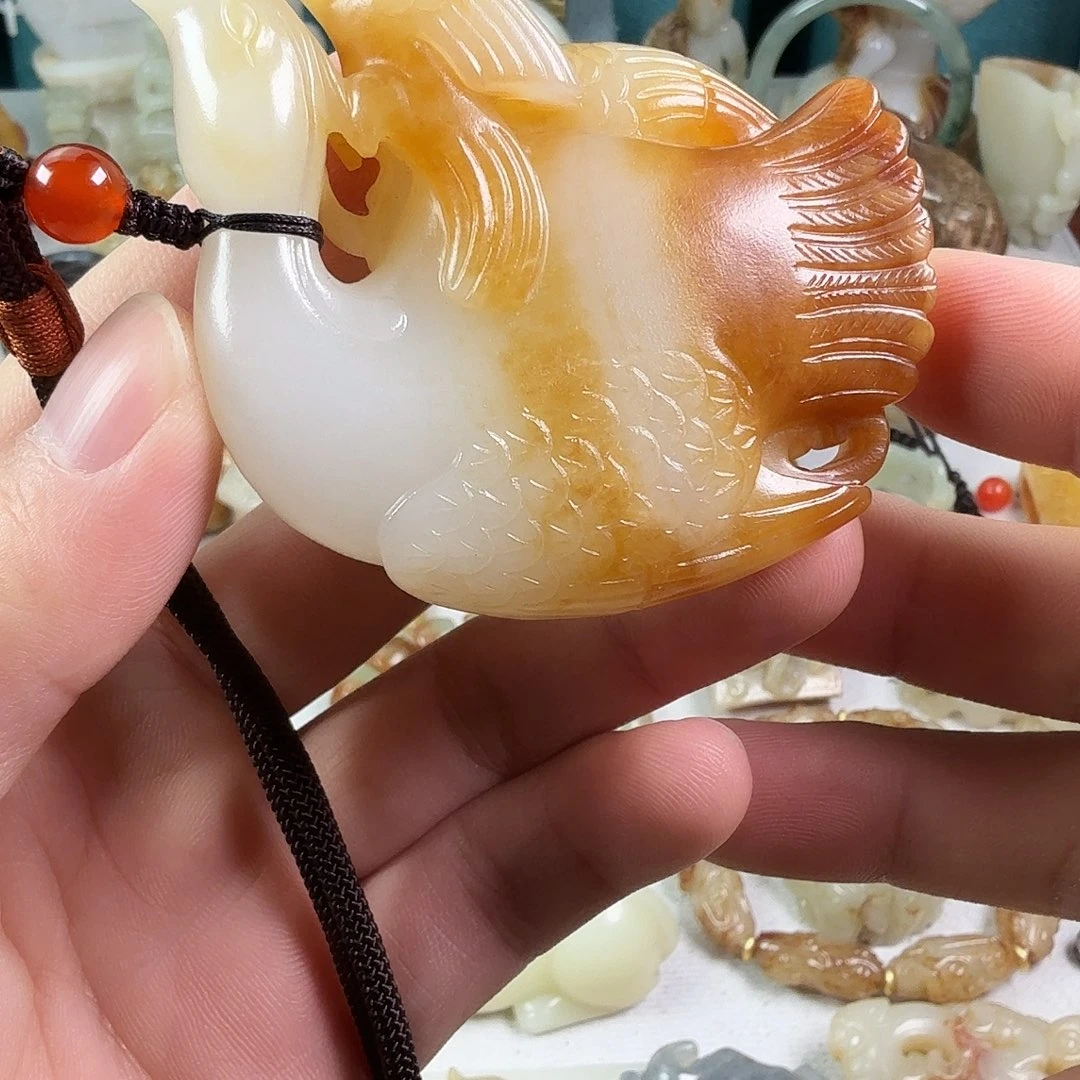 用***8和田玉（糖玉）未镶嵌挂件