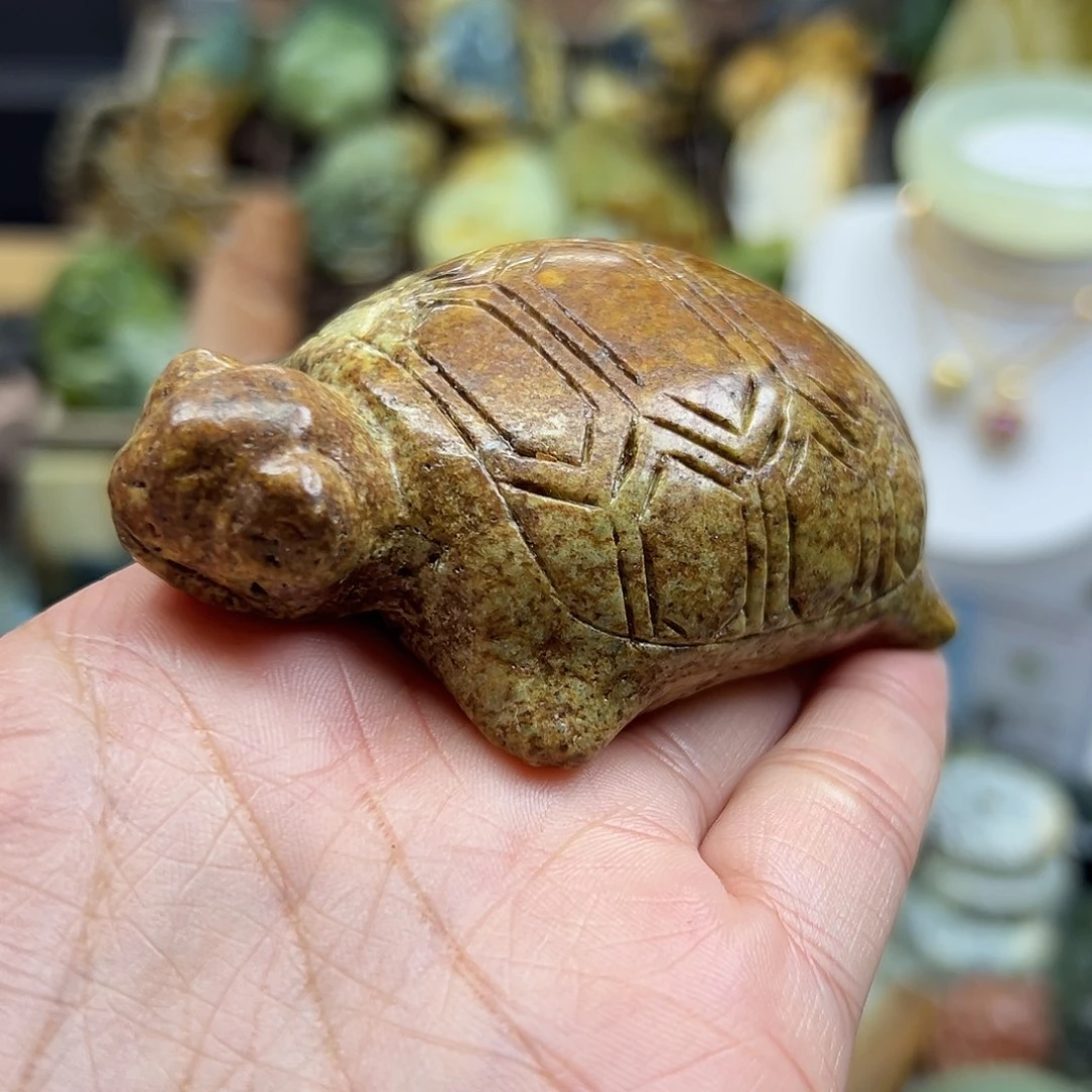 岫岩河磨玉（透闪石质玉）未镶嵌颈饰河磨玉龟龟肚子有点瑕