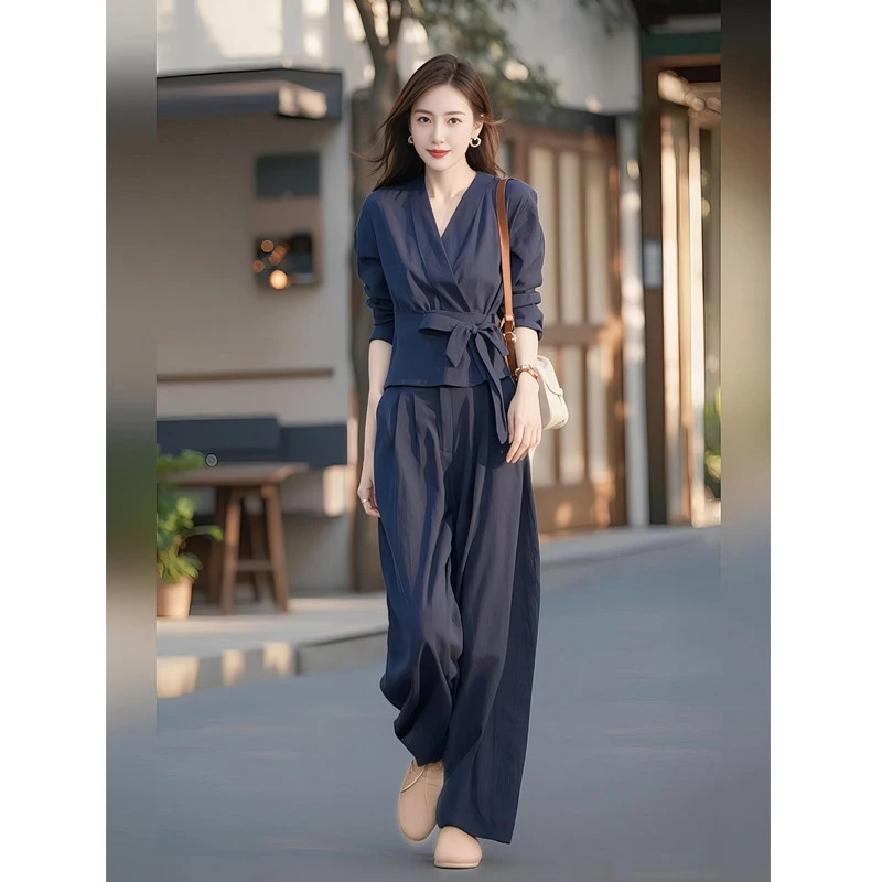 初春上班通勤松弛感穿搭随意慵懒风巨显瘦遮肉酷飒拽姐衬衫套装裤