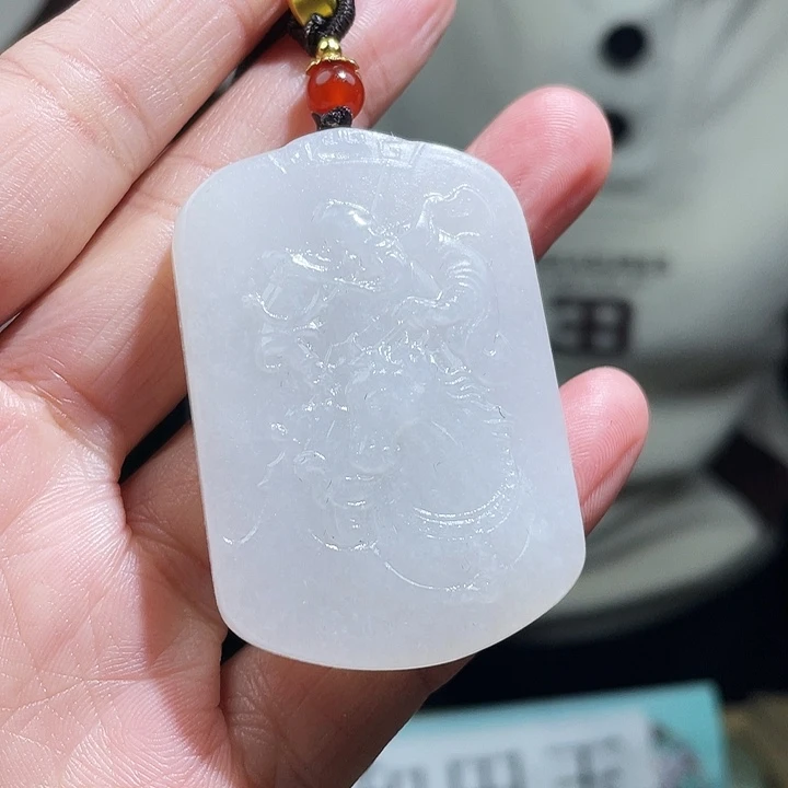 和田玉未镶嵌颈饰多样性