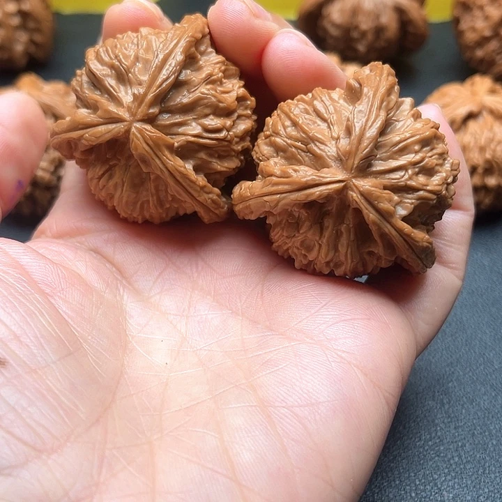 木***沙核桃42尺白狮子拼接三棱