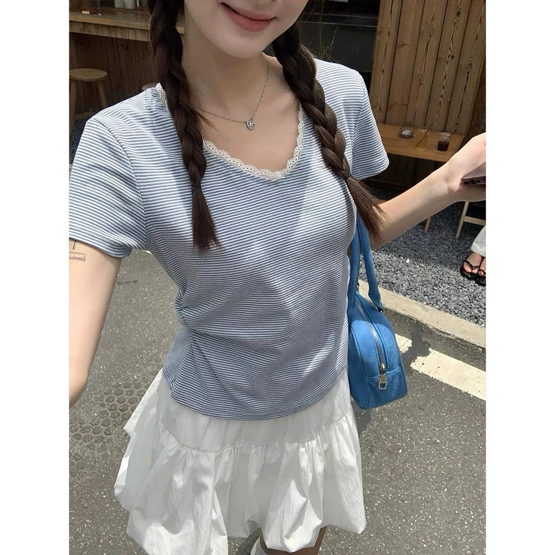 【夏日轻氧甜妹】韩代*巨好看！撞色条纹蕾丝边领口收腰短袖上衣～025