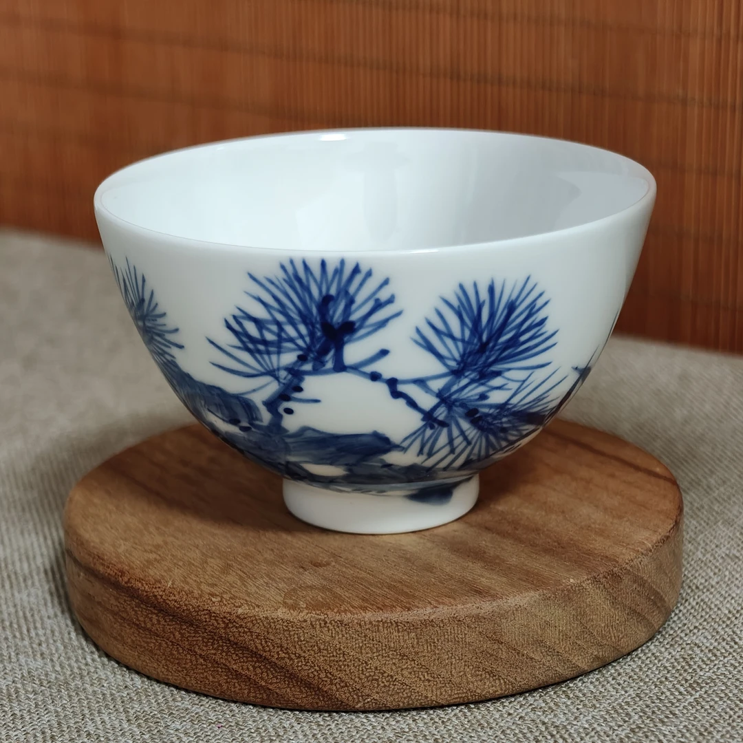 景德镇手绘鸡心杯 松