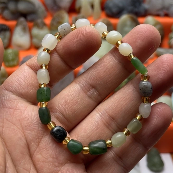 和田玉未镶嵌手串