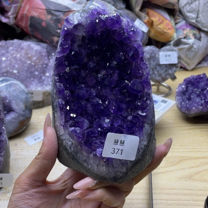 未镶嵌水晶大型摆件（非配饰）