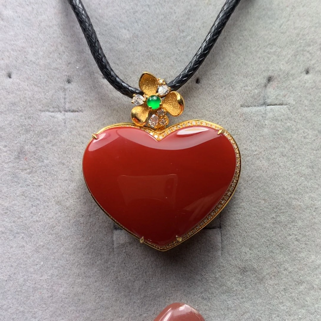 南红玛瑙吊坠18K金镶嵌留***在