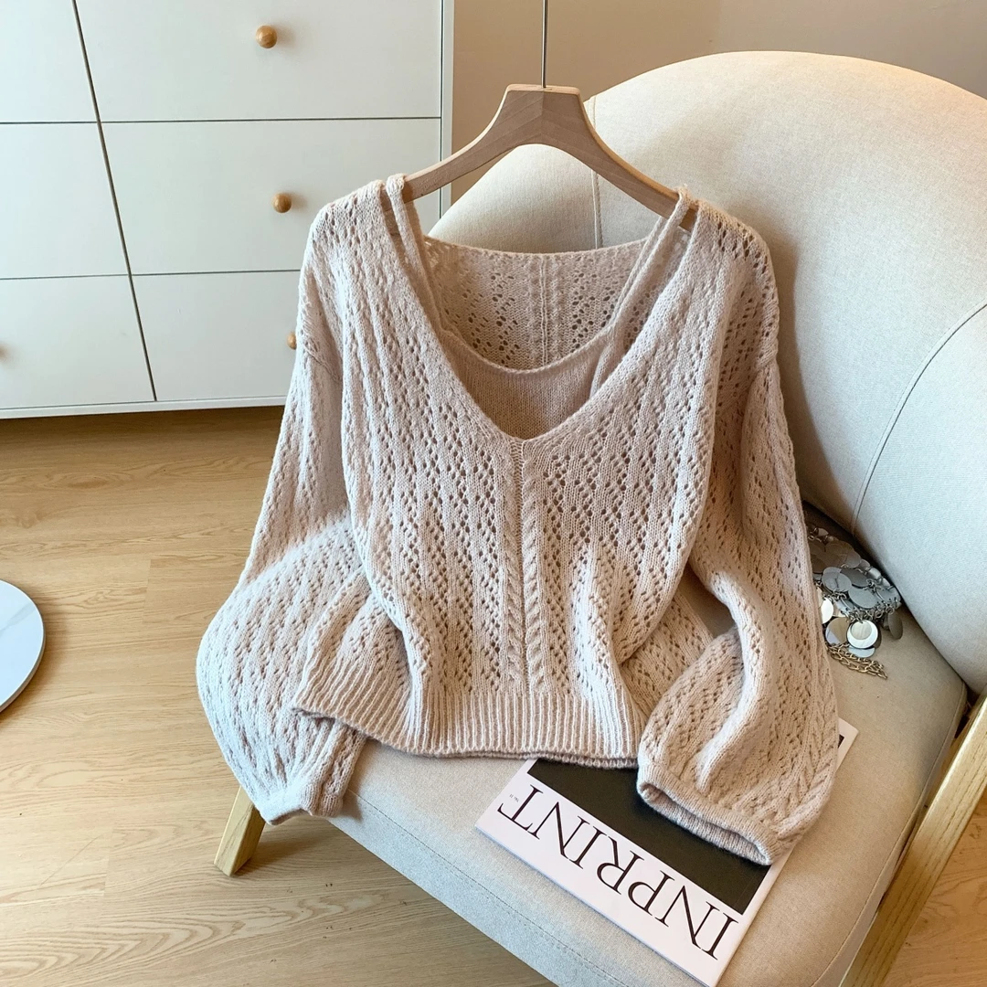 法式甜美V领镂空针织罩衫吊带两件套女秋季2025新款宽松叠穿毛衣