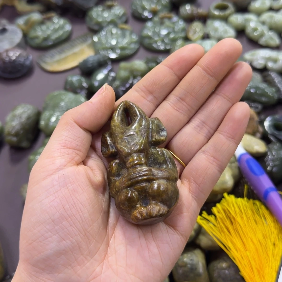 岫岩河磨玉（透闪石质玉）未镶嵌颈饰