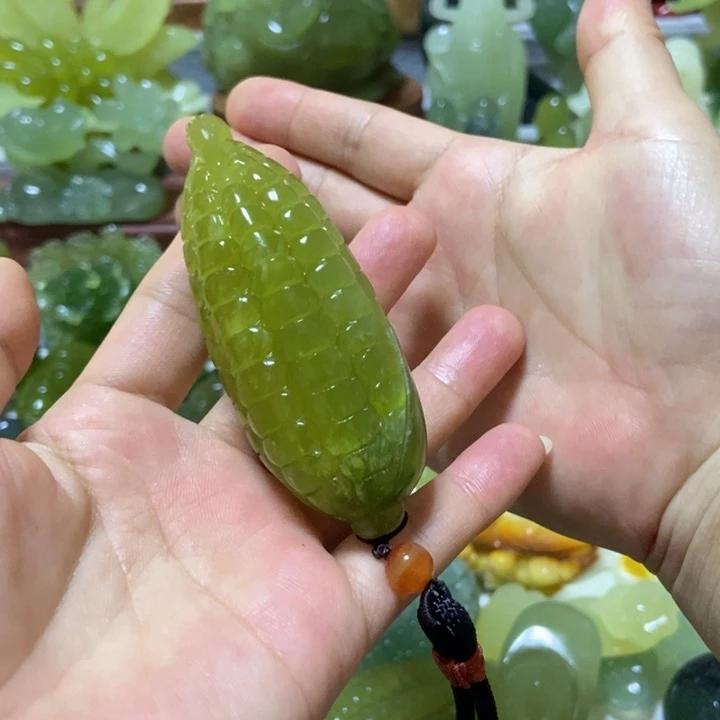 【闪购商品】蛇纹石玉未镶嵌把件