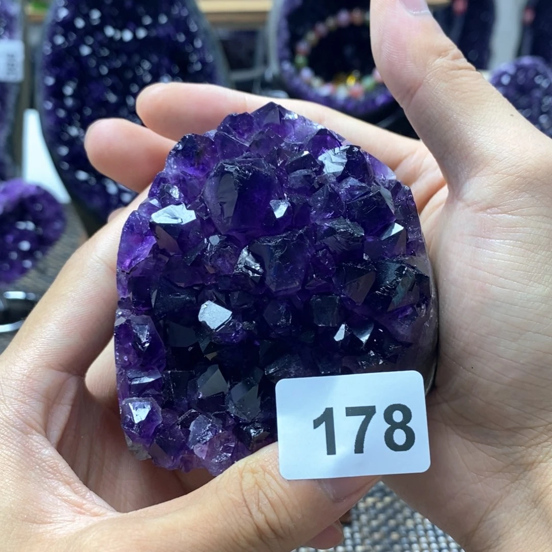 未镶嵌大型摆件（非配饰）水晶