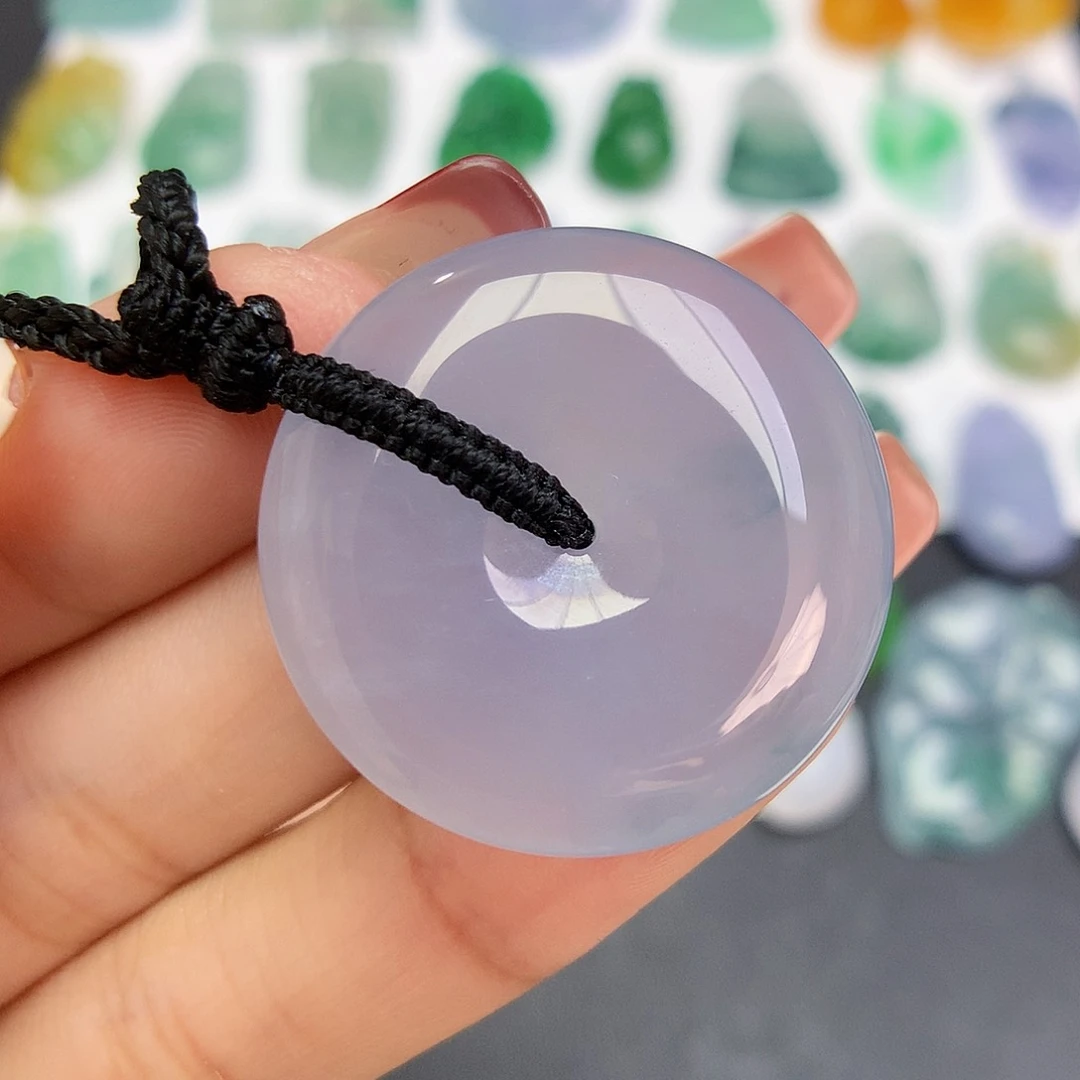 翡翠未镶嵌颈饰平安扣