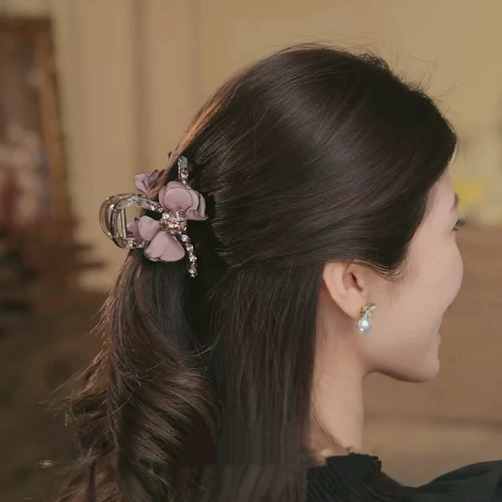 蔷薇抓夹女2025新款浪漫蝴蝶结发夹优雅气质盘发鲨鱼夹头饰