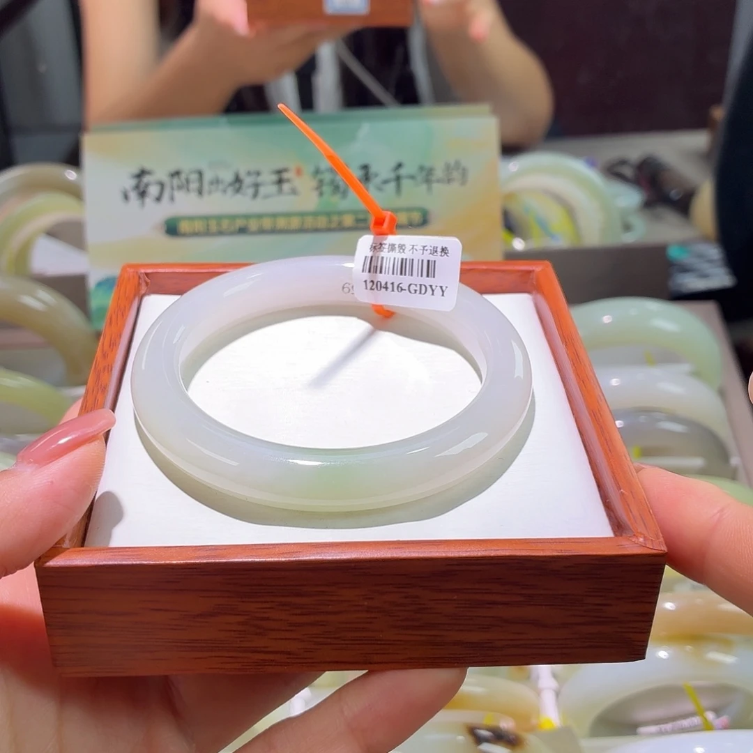 和田玉手镯未镶嵌94 58 59