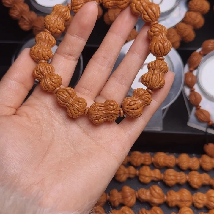 手串桃核龙纹桃核
