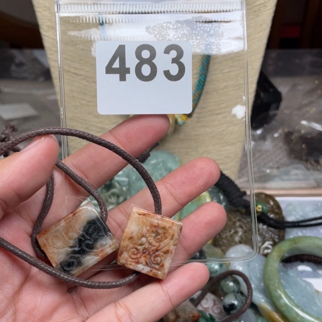 【闪购商品】翡翠颈饰未镶嵌随**过翡翠