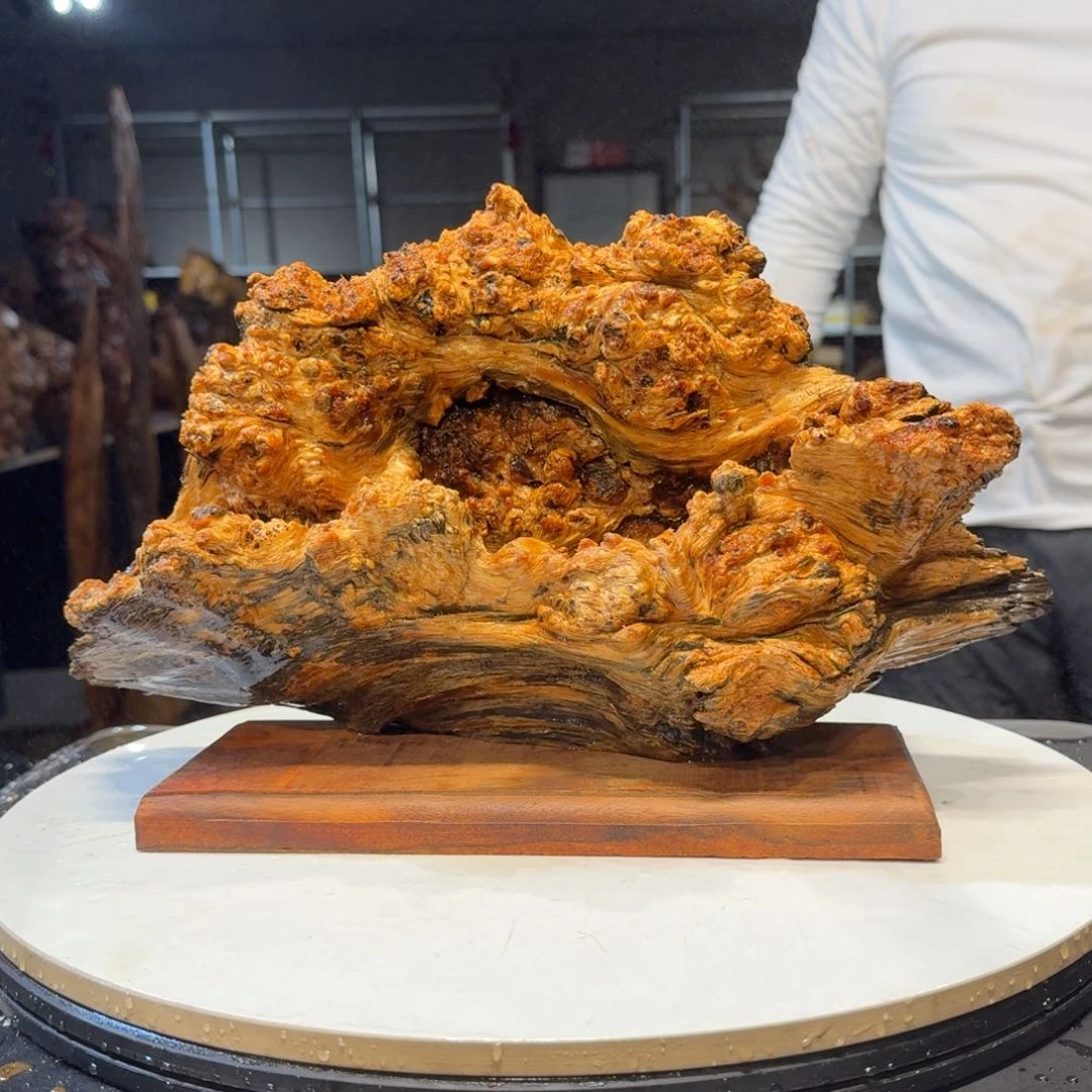 木万****阳王一刀琥珀木81