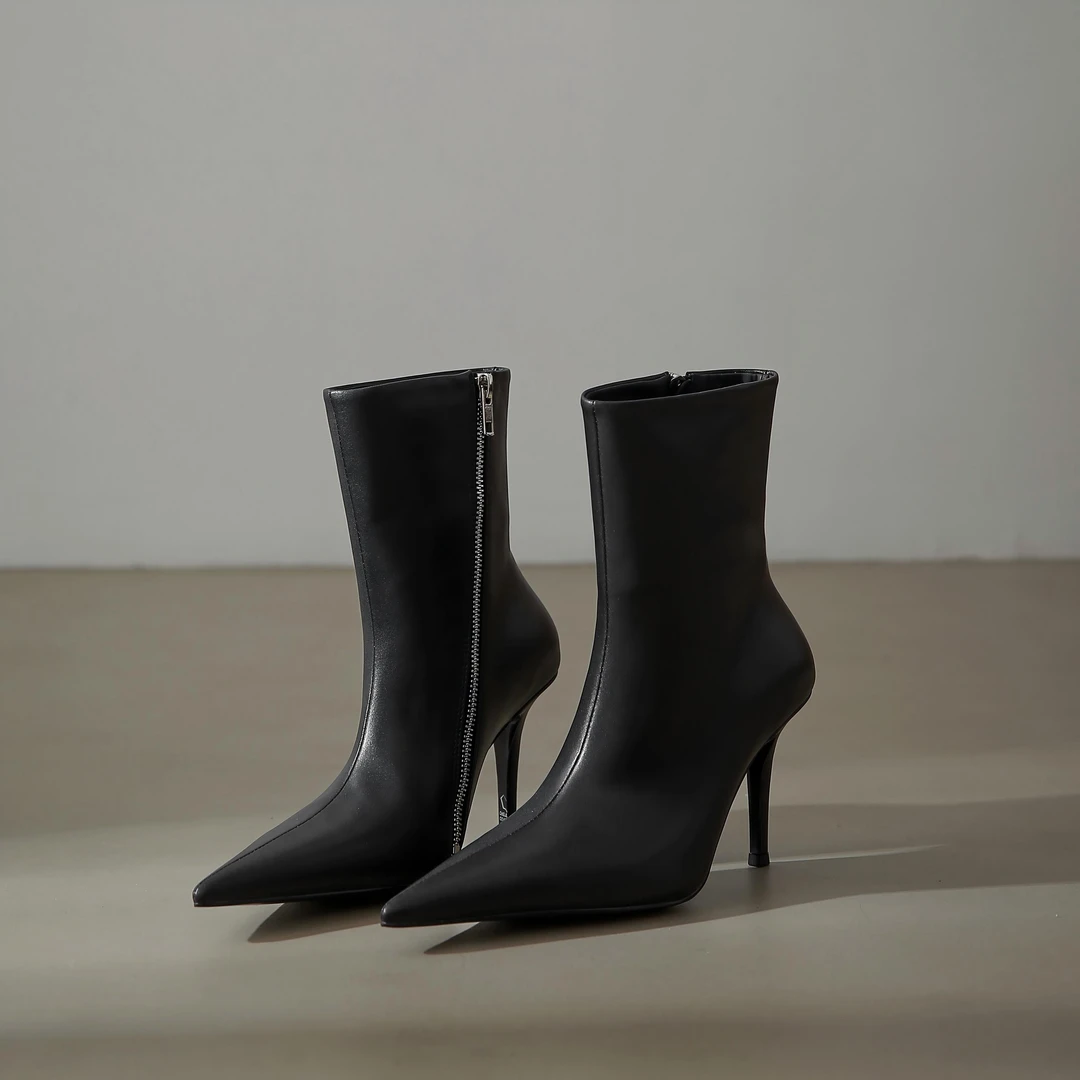 9CM尖头真皮细跟侧拉短靴女小个子黑色欧美气质高跟瘦瘦靴