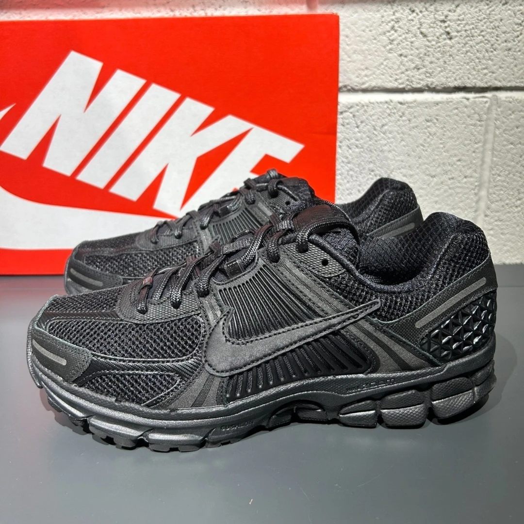 NIKE耐克男女同款跑步鞋Vomero 5黑色休闲复古老爹鞋 BV1358-003