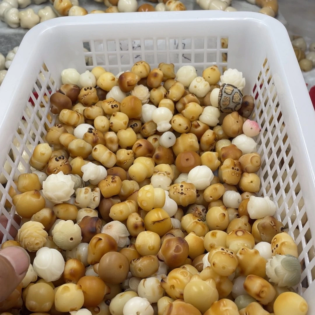 菩提根/象牙果吊坠微瑕菩提雕刻件一百