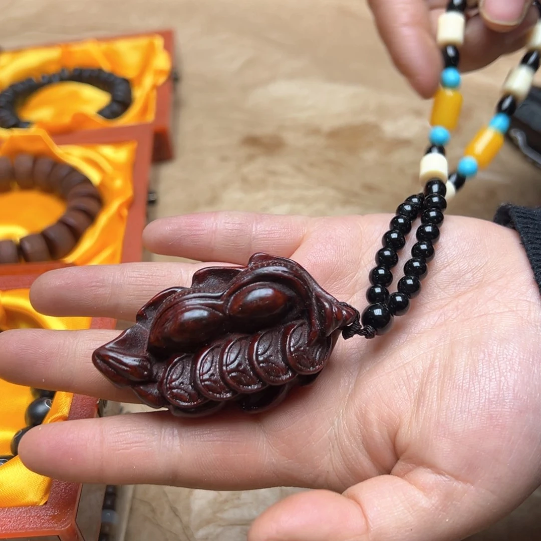 大叶紫檀（黑酸枝木类）