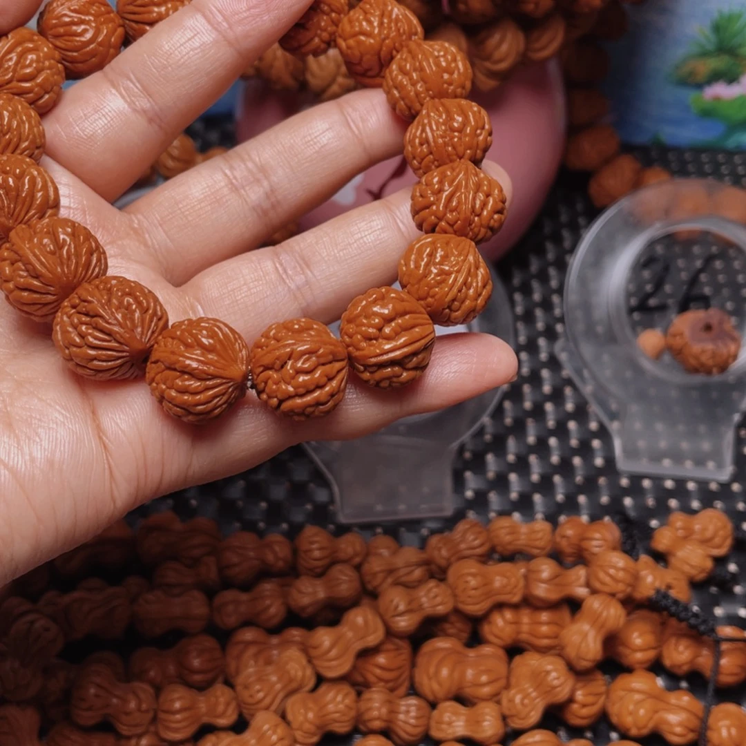 文玩核桃吊坠桃核