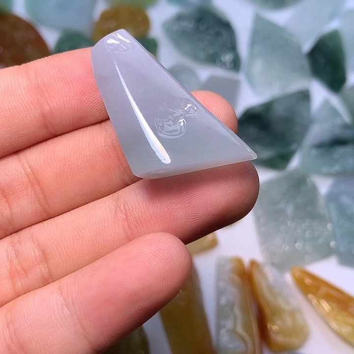 颈饰未镶嵌翡翠冰胶随形