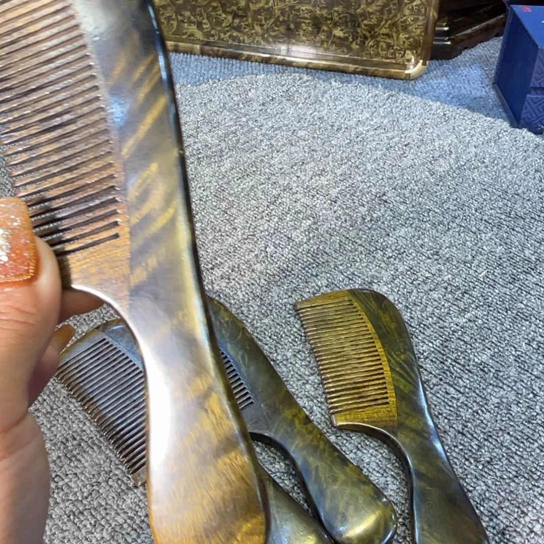 乌木类成套家具?****3梳子