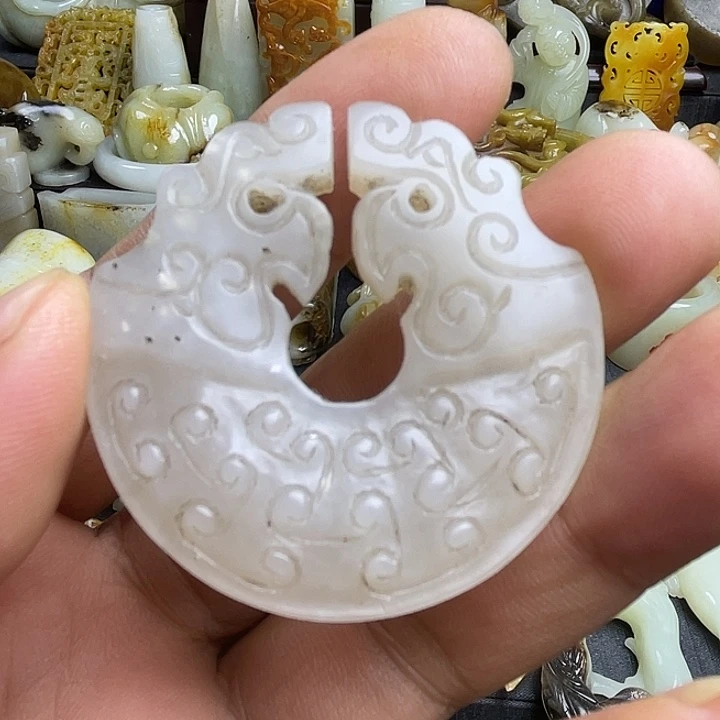 颈饰未镶嵌和田玉