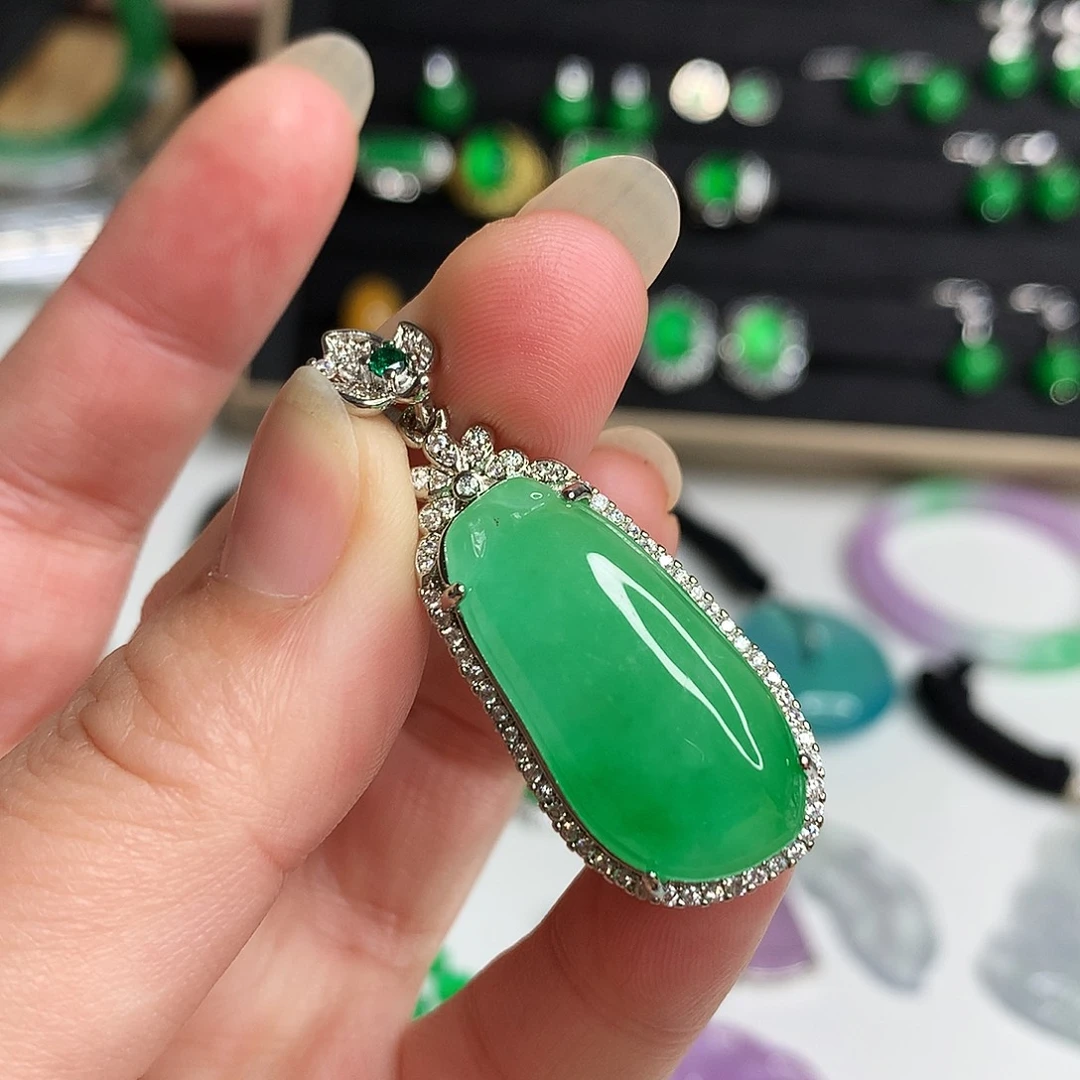 k***.翡翠未镶嵌手饰优化737