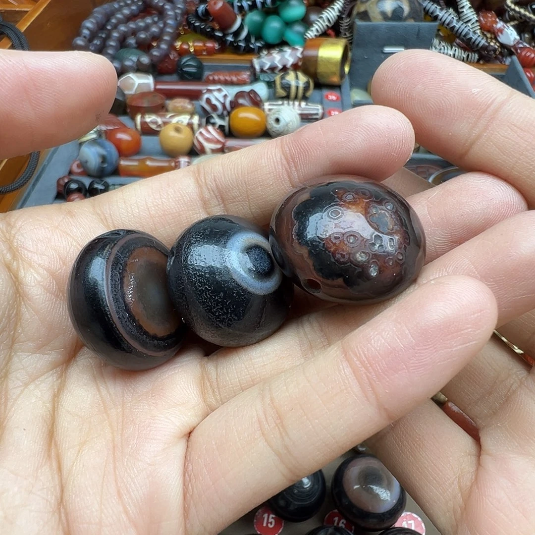 胖***前玛瑙/玉髓未镶嵌珠宝半成品