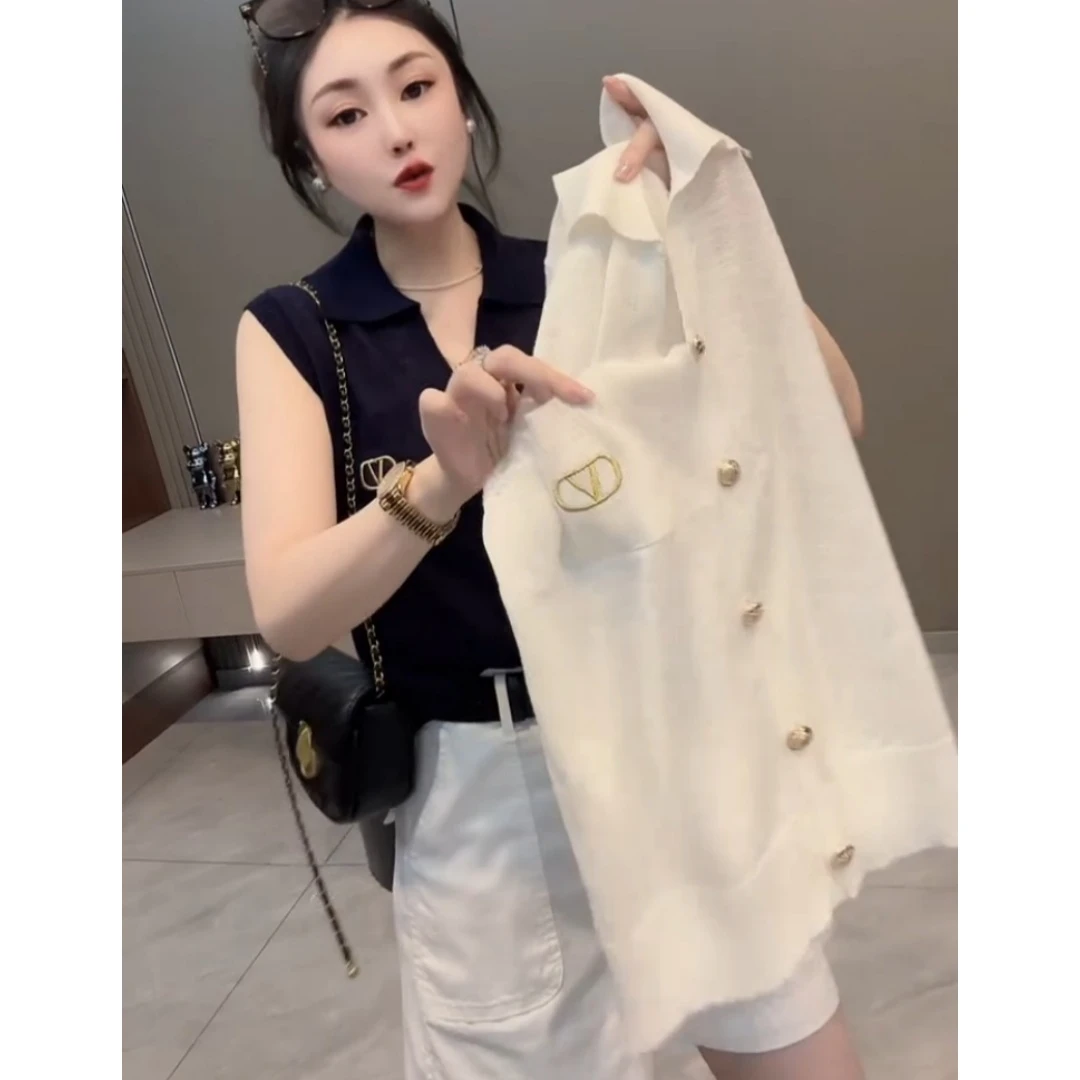 景倩妮今年爆款气质翻领无袖上衣2025年夏季新款遮肉显瘦洋气上衣