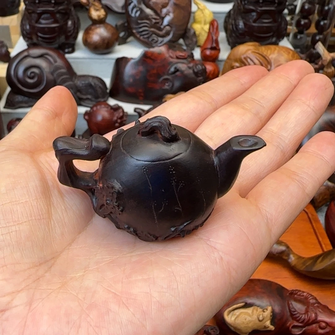 庆***生木小叶紫檀雕刻梅花壶把件