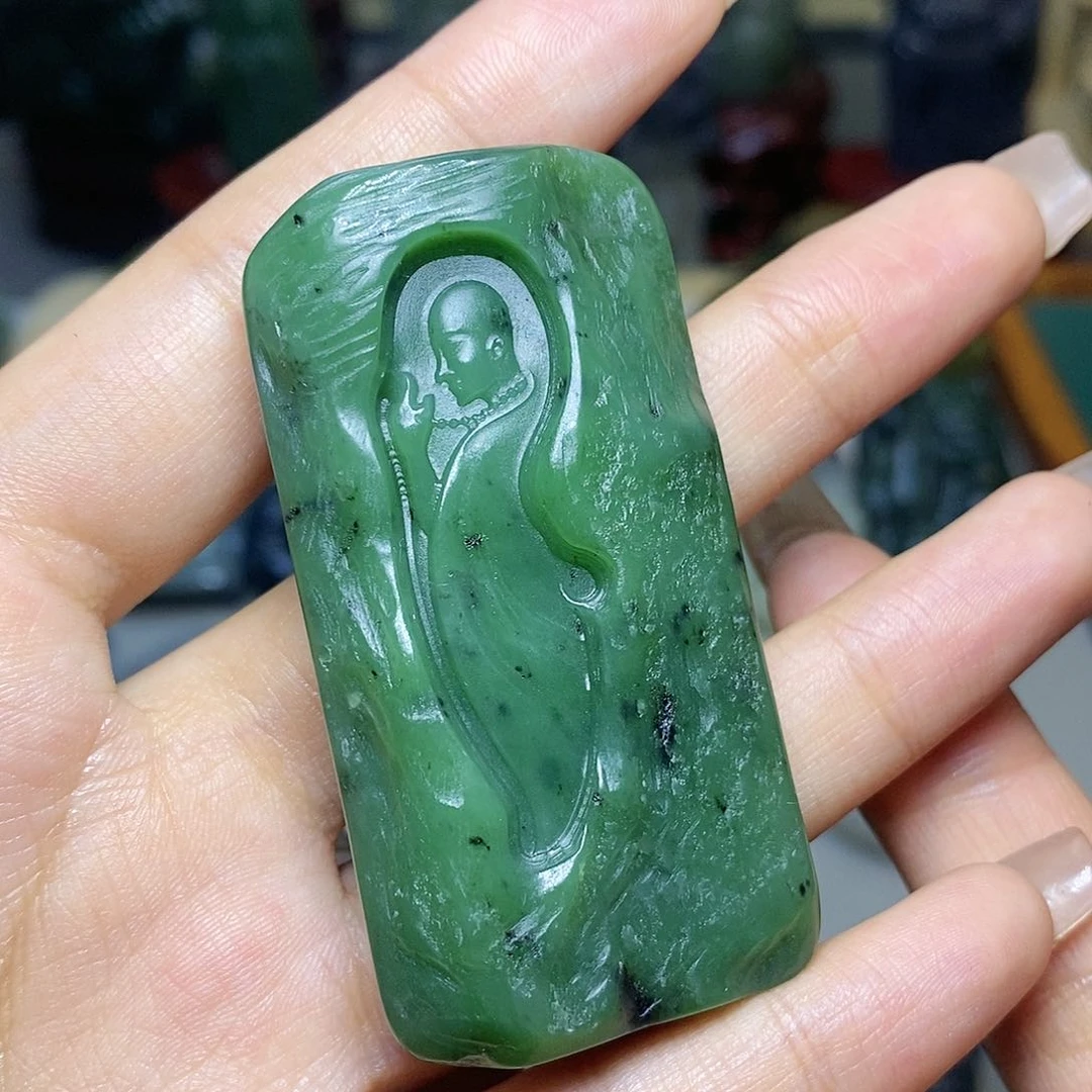 和田玉和田玉未镶嵌剑**心