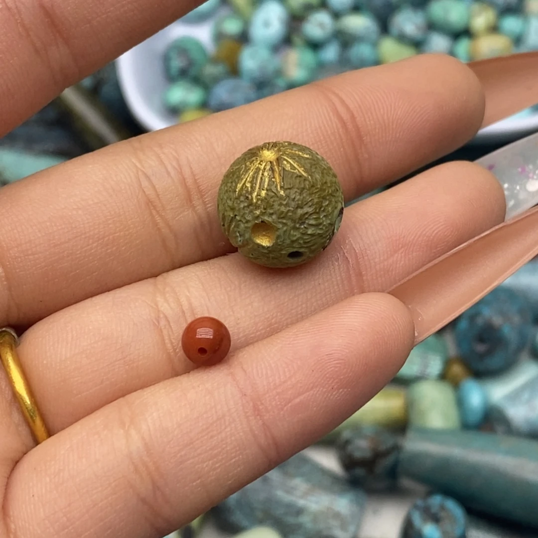 南红玛瑙未镶嵌珠宝奇石