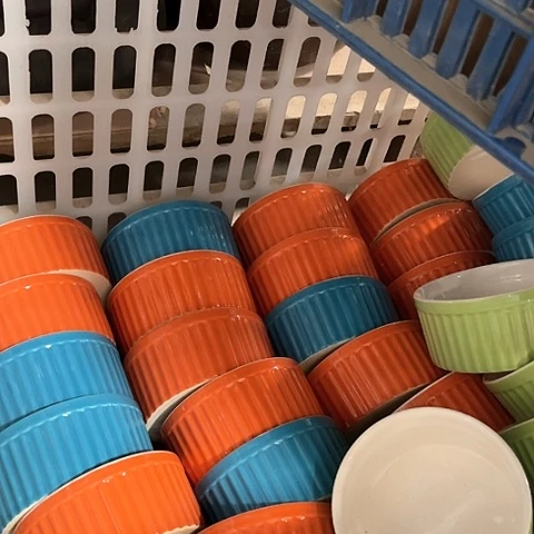 微瑕，不能明火，口径10高度5默认发6个小碗
