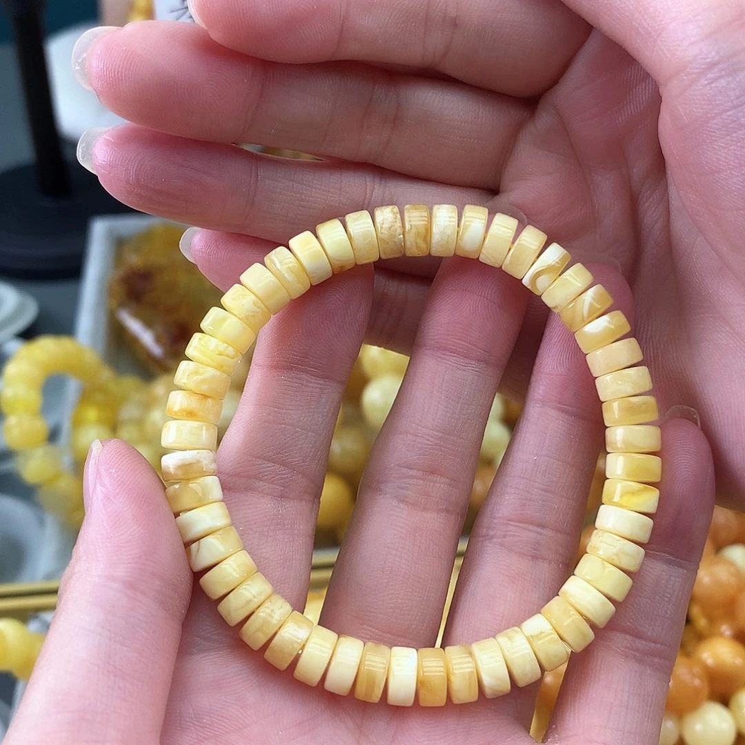 瑋***瑋未镶嵌琥珀裸石妖花