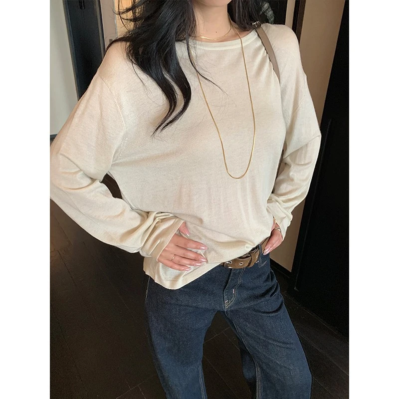 阿昕亮晶晶 素系美学 60支超细羊毛经典圆领针织套头衫AX250370