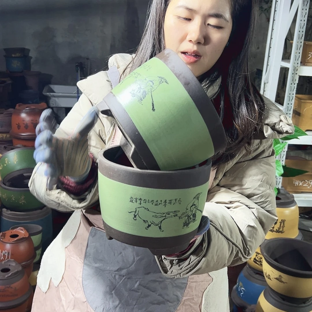 16+16绿色放牛娃笔筒花盆