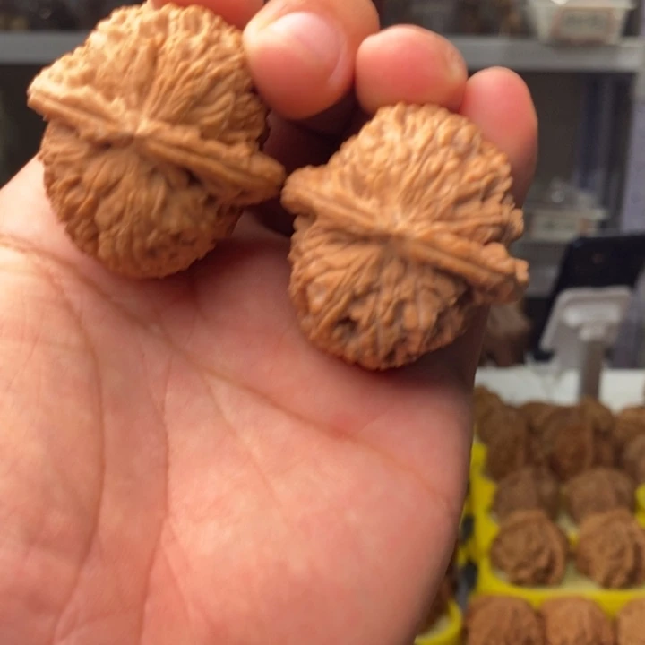 文玩核桃把件文玩核桃三角白39-全品