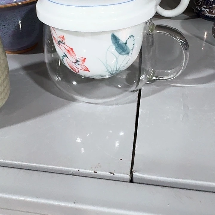 主人杯一个，瓷。。主人瓷