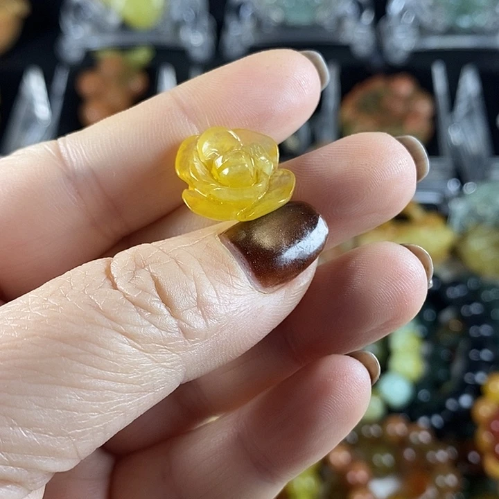 蛇纹石玉未镶嵌戒指