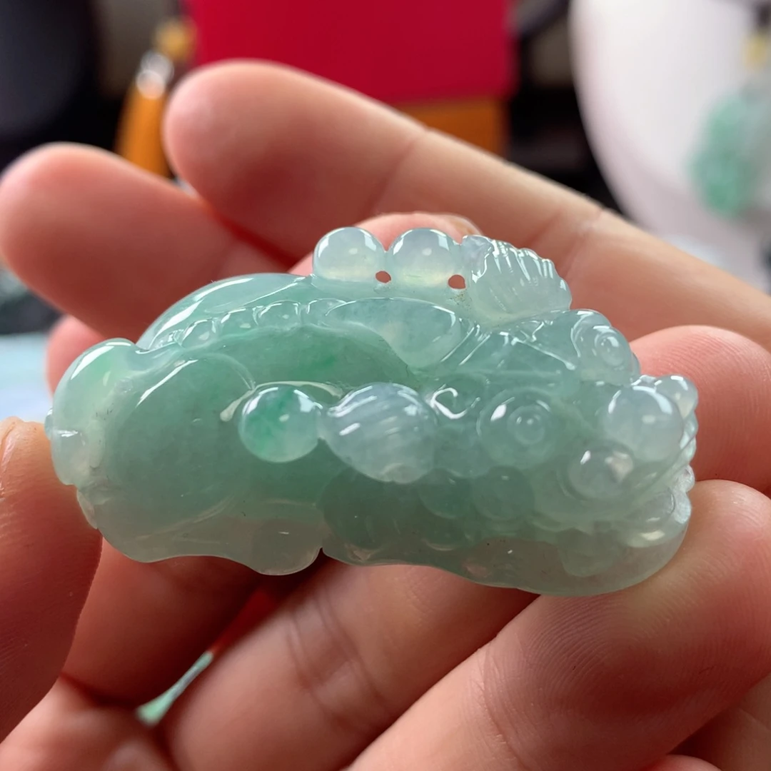 翡翠颈饰未镶嵌翡翠貔貅