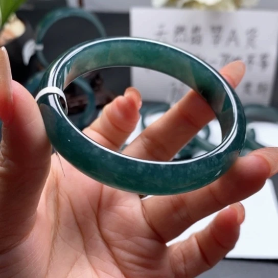 翡翠手镯未镶嵌58尺寸