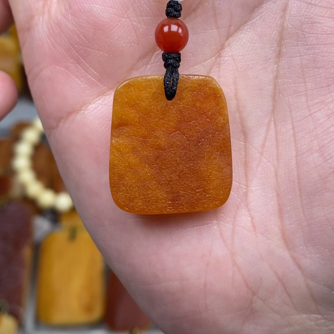 未镶嵌琥珀珠宝奇石