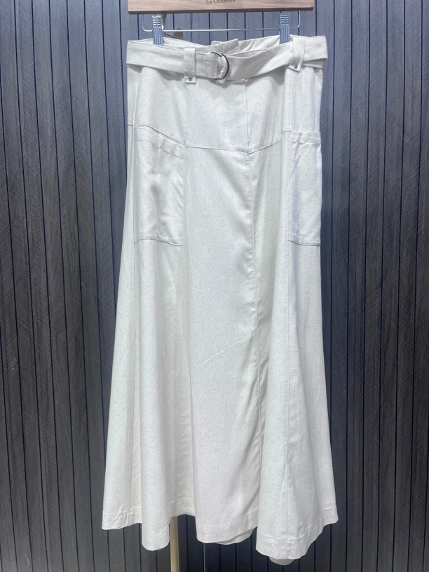 服装235 夏季米色长裙